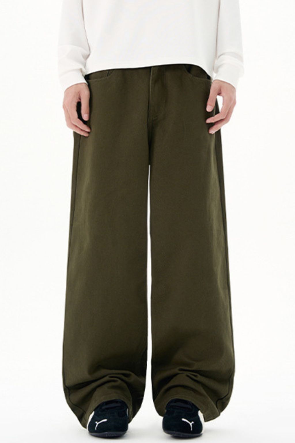 Wide-Leg Jeans