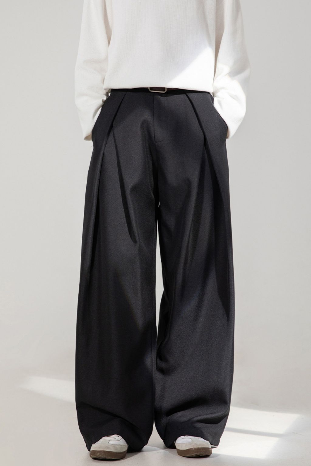 LAB Cross Pleated Relaxed Trousers